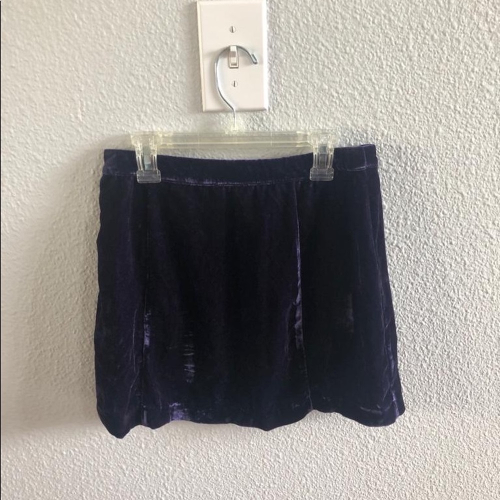 Skirt - Picture 2 of 3